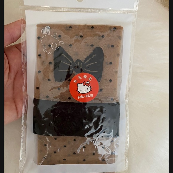 Bow & polkadots nude ankle/calf high socks - Picture 3 of 3